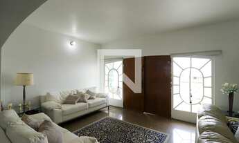 Imagem 3: Casa à Venda - Água Fria, 3 Quartos, 300 m2