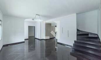 Imagem: Casa à Venda - Bosque da Saúde, 4 Quartos