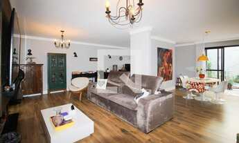 Imagem: Casa à Venda - Moema, 4 Quartos, 250 m2