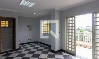 Imagem: Casa à Venda - Itaquera, 3 Quartos, 350