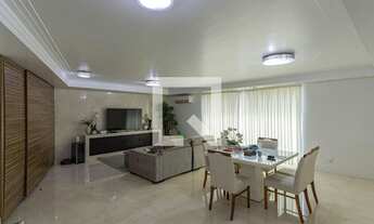 Imagem: Casa à Venda - Bosque da Saúde, 3 Quartos