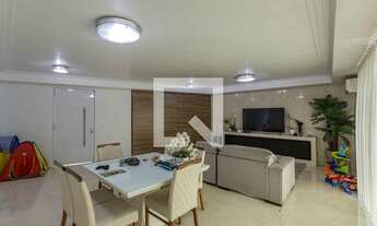 Imagem 2: Casa à Venda - Bosque da Saúde, 3 Quartos, 400 m2