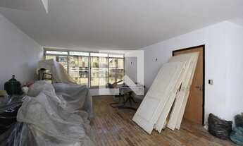 Imagem: Casa à Venda - Moema, 4 Quartos, 200 m2