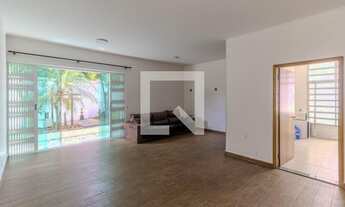 Imagem: Casa à Venda - Pacaembu, 3 Quartos, 325