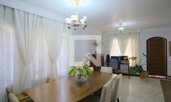 Imagem 6: Casa à Venda - Vila Carrão, 4 Quartos, 250 m2