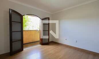 Imagem 7: Casa à Venda - Vila Amália, 3 Quartos, 500 m2