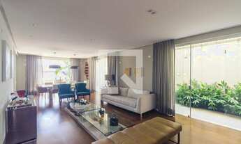 Imagem: Casa à Venda - Pacaembu, 3 Quartos, 350