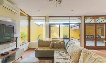 Imagem 2: Casa à Venda - Cidade São Francisco , 5 Quartos, 350 m2