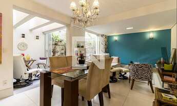 Imagem: Casa à Venda - Aclimação, 3 Quartos