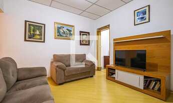 Imagem 2: Casa à Venda - Pinheiros, 2 Quartos, 239 m2