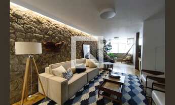 Imagem: Casa à Venda - Cambuci, 3 Quartos, 234