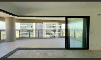 Imagem 6: Apartamento à Venda - Vila Madalena, 4 Quartos, 195 m2