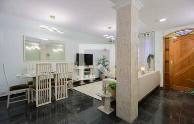 Imagem 2: Casa à Venda - Água Fria, 3 Quartos, 180 m2