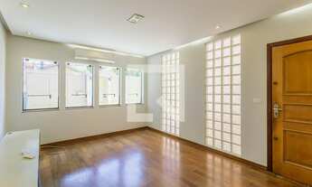 Imagem: Casa à Venda - Moema, 3 Quartos, 180 m2