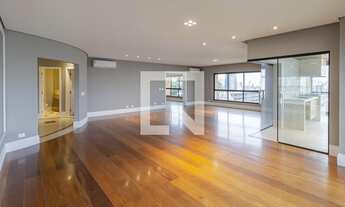 Imagem: Apartamento à Venda - Real Parque, 6 Quartos