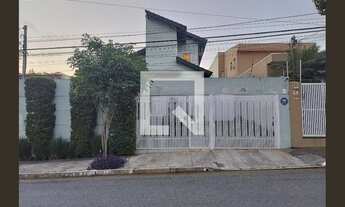 Imagem: Casa à Venda - Bosque da Saúde, 3 Quartos