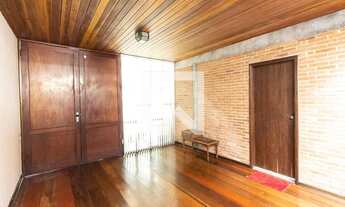 Imagem: Casa à Venda - Água Fria, 4 Quartos, 300