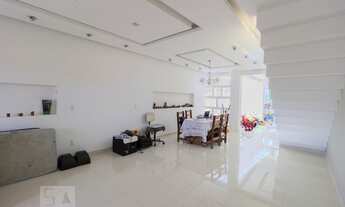 Imagem 2: Casa à Venda - Água Fria, 8 Quartos, 700 m2