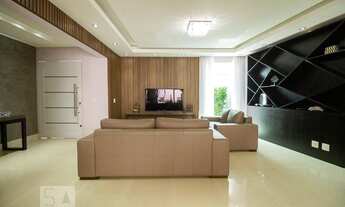 Imagem 2: Casa à Venda - Bosque da Saúde, 3 Quartos, 270 m2