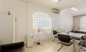 Imagem 3: Casa à Venda - Vila Nova Conceição, 3 Quartos, 270 m2