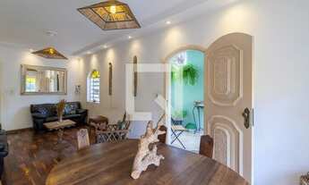 Imagem: Casa à Venda - Água Fria, 3 Quartos, 700