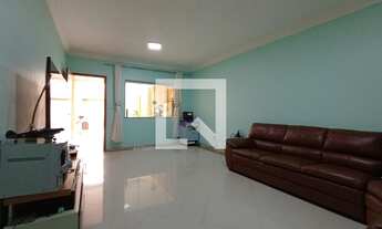 Imagem 3: Casa à Venda - Vila Guilhermina, 3 Quartos, 240 m2