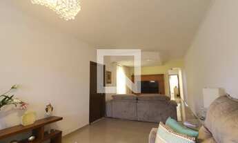 Imagem 3: Casa à Venda - Água Fria, 3 Quartos, 275 m2