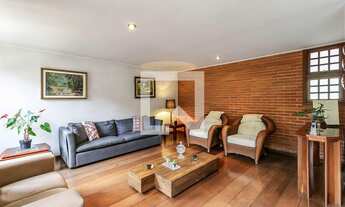 Imagem: Casa à Venda - Panamby, 4 Quartos, 250