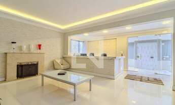 Imagem: Casa à Venda - Jardim Paulista, 6 Quartos