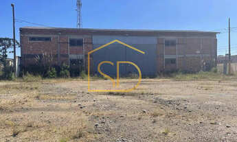 Imagem: Galpão com Guarita e casa anexa, à venda