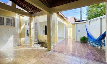 Imagem: Casa à venda em rua privativa no Alvaro