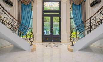 Imagem: Mansão a venda na cidade de Itapema-SC