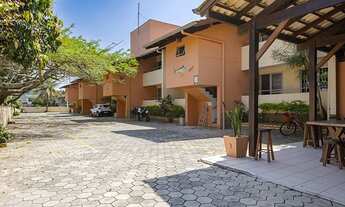 Imagem 4: Pousada à venda, no Av. Flamboaynt, em Bombinhas, com 16 quartos