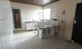 Imagem: Casa com 2 quartos, 130m², à venda em