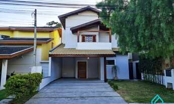 Imagem: Luxuosa Casa de 230m² em Condomínio Fechado