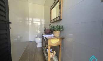 Imagem 4: Sofisticada Residência de 4 Quartos (2 Suítes) com Vista Deslumbrante da Serra da Mantique