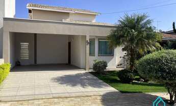 Imagem: Casa de condomínio com 4 quartos, 220m²