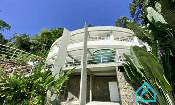 Imagem: Linda casa com vista para o mar na Praia
