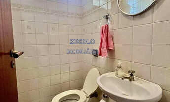 Imagem 4: OPORTUNIDADE Sobrado amplo com 2 suítes, quintal e edícula Próximo ao shopping Golden Squa