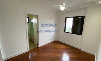 Imagem 7: Apartamento 3 dormitórios, 1 suíte com banheira e closet, 2 vagas de garagem, andar alto n