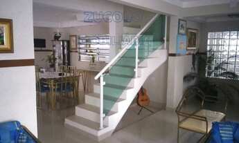 Imagem: Belíssimo Sobrado no Bairro Santa Terezinha