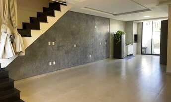 Imagem 6: Sobrado com 3 suítes e 2 vagas de garagem no Bairro Rio Pequeno em Camboriú