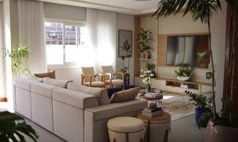 Imagem 5: Casa finamente mobiliada e equipada de 3 andares com elevador em localização privilegiada