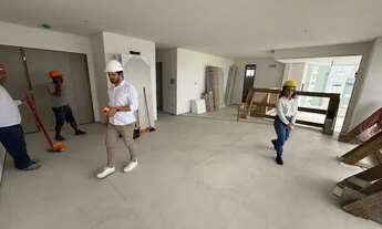 Imagem 7: Apartamento na planta com 4 suítes e 3 vagas de garagem no Centro de Balneário Camboriú