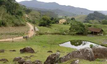 Imagem 6: Sitio com 180.000 m², com 2 lagoas em Camboriú/SC