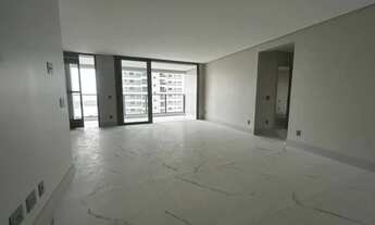 Imagem 2: Apartamento de 3 suítes e 2 vagas de garagem no Centro de Itajaí