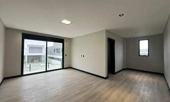 Imagem 2: Casa nova no Condomínio Caledônia com 5 suítes e 4 vagas de garagem em Camboriú-SC