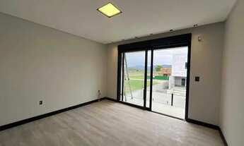 Imagem 4: Casa nova no Condomínio Caledônia com 5 suítes e 4 vagas de garagem em Camboriú-SC