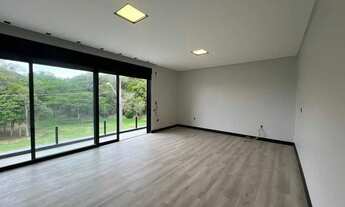 Imagem 6: Casa nova no Condomínio Caledônia com 5 suítes e 4 vagas de garagem em Camboriú-SC