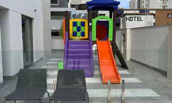 Imagem 3: Apartamento com 3 suítes e 2 vagas de garagem há 250m2 do mar no Centro de Balneário Cambo